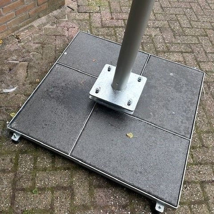 AlarmsysteemExpert.nl Cameramast verplaatsbaar aluminium 3 meter Ø 90mm met tegelframe