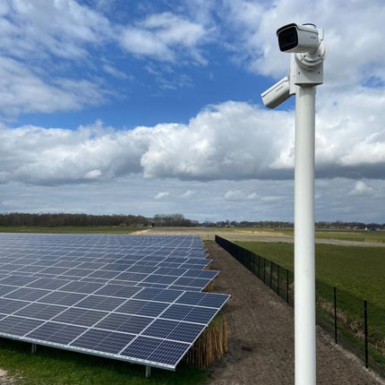 AlarmsysteemExpert.nl Cameramast verplaatsbaar aluminium 4 meter Ø 90mm met tegelframe