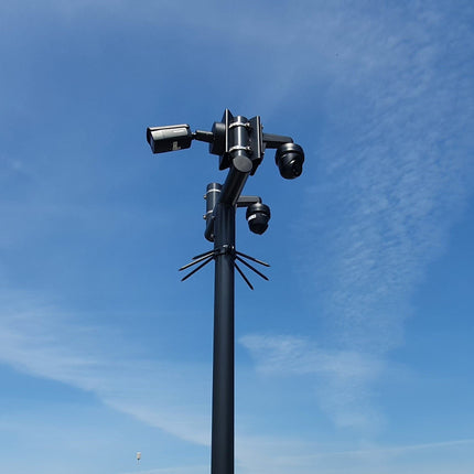 AlarmsysteemExpert.nl Vaste cameramast 4 meter verjongd met inspectieluik